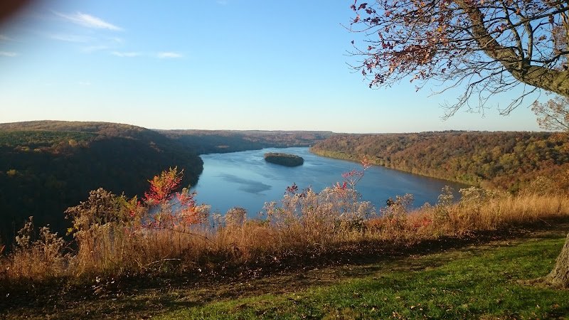 The Pinnacle Overlook